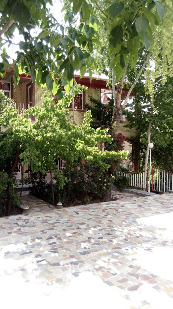 ویلای دوبلکس استخر دار در باغ بهادران